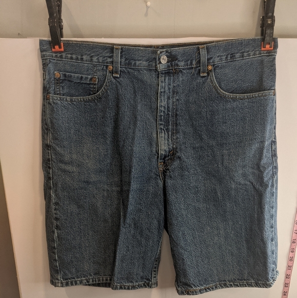Levi's Other - LEVI'S Men's 550 Relaxed Fit Denim Jeans Shorts SZ 38